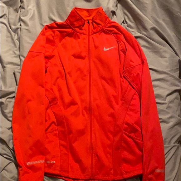 Nike jacket - Picture 2 of 4